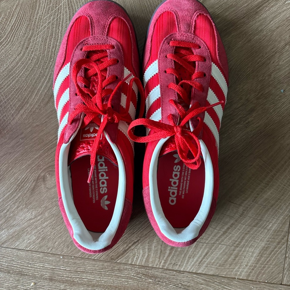 Adidas Originals Gazelle Indoor in Red, Better Scarlet and cream white